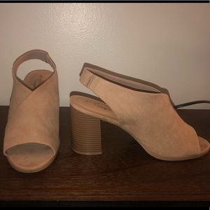 Dexflex Comfort Suede slingback peep toe heels